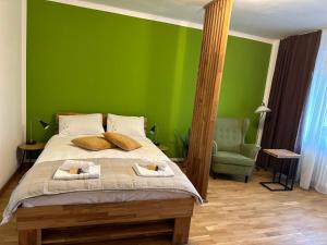 City Center Parliament Studio by Darius Residence