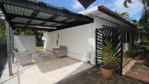 Curlew Cottage, Nelly Bay