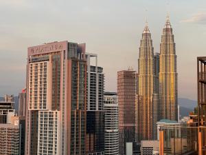 Anggun KL MY