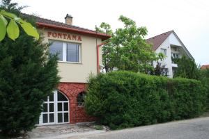 Pension Fontana Vend&eacute;gh&aacute;z T&aacute;t Hungary