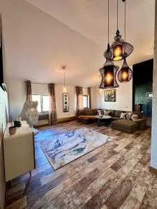 Madison Lake Villa - 巴洛泰什蒂