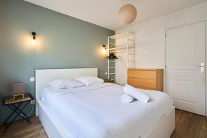 Appartements Apartment balconyparking space near train station : photos des chambres