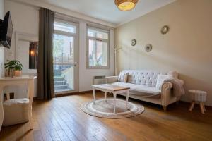 Charming 2 bedroom apartment with terrace