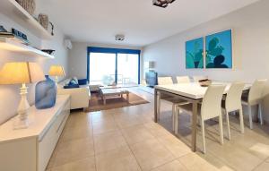 2 Bedroom Awesome Apartment In Moncofa