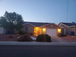 I Deal Lake Powell Home 3BR, Jacuzzi, BBQ, Firepit