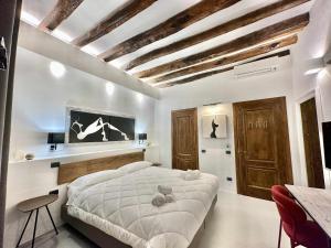 C&O Savoia Deluxe Rooms img15