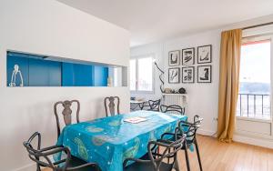 Heart of Paris and magical view of the Seine river by Weekome