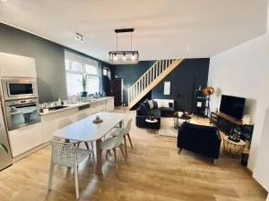 Charmante maison de ville au cœur de Fismes - Unchair