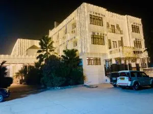 Hotel Yuvraj Dx - Dalsingh Sarai