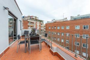 My Space Barelona - Renovated Attic Apartment with Two Terrace