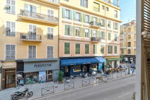 Elegant apartment in Nice centre with grand terrace