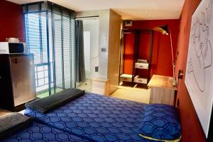 Silom Soi 3 Hash Apartment hip and funky with rooftop view