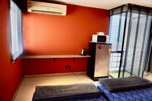 Silom Soi 3 Hash Apartment hip and funky with rooftop view