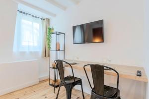 Lille center bright and functional studio