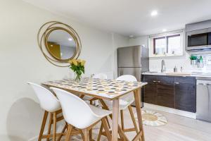 2 Mi to Downtown Denver: Stylish Gem w Fireplace!