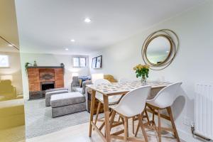 2 Mi to Downtown Denver: Stylish Gem w Fireplace!