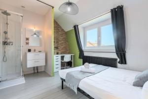 Appartements 4 BR & 4 bathroom house close to Parc Barbieux : photos des chambres