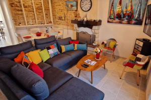 "COCON SAINT HILAIRE" Maison de charme 7 personnes, jardin clos, 5 min plage, port, commerces