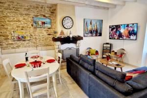 "COCON SAINT HILAIRE" Maison de charme 7 personnes, jardin clos, 5 min plage, port, commerces