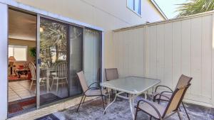 Southbay by the Gulf 91 only 75 Yards to Beach Townhome in the Heart of Destin