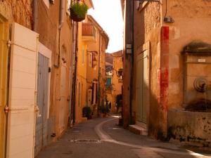 Appartements L'AMANDERAIE a cote de LOURMARIN en LUBERON : photos des chambres