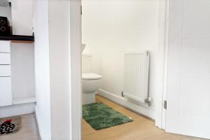 7Nights Special l Modern House near City Center Sleeps 6 with Free Parking l By Zen Nights Short Lets & Serviced Accommodations