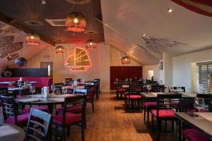 Rooms at The Dressers Arms