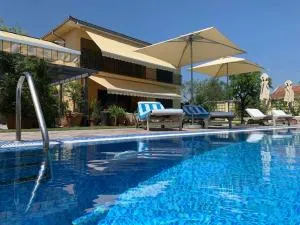 Andrej home - Golubovci