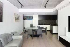 Modern Minimalism Slate Chic in the City