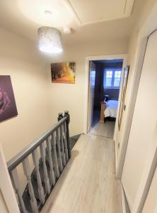 High Rigg House Bradford - Luxury Accomodation with Private Parking