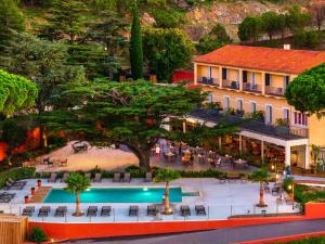 Hotels Les Jardins Du Cedre : photos des chambres