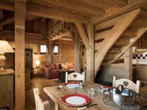Courchevel 1850 Duplex Mezzanine 6 Pers, Ski aux Pieds, Parking - FR-1-575-2