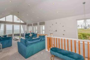 Signal House - A Stunning Beach House