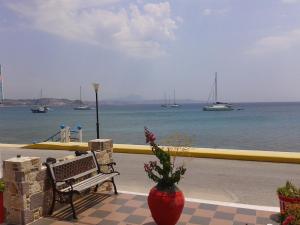 Anemomylos Apartments