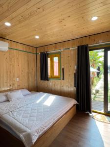 Hồ Tràm Pink House