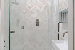 Homely 2-Bed House by Regents Park