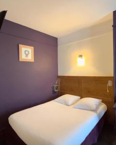 Hotels Logis- Hotel & Restaurant Le Montligeon : Chambre Double Standard