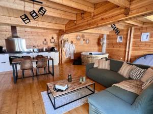 LEnseigne -Location de 2 chalets privatifs avec Spa