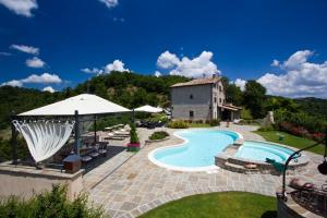 Stunning villa with pool, Jacuzzi and wonderful view