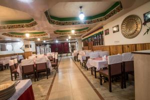 Central Hill Resort The Mall Road