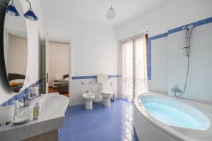 Sedie Volanti Apartment with Jacuzzi