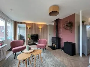 VT wonen stijl vakantiebungalow nabij zee, strand, bos en duinen voor 6 personen - 瓦门赫伊曾