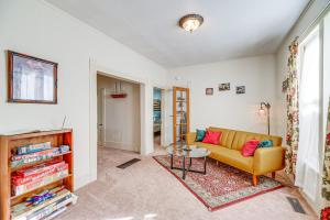 Close to Casinos and Trails Historic Victor Cottage