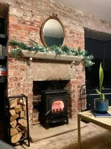 The Old Hat Shop - Wirksworth