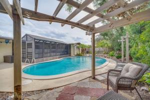 obrázek - Centrally Located Merritt Island Home Pool, Porch