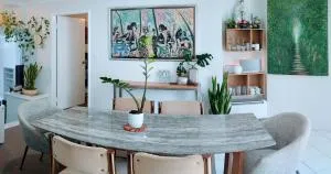 3-Bedroom Villa - Perth