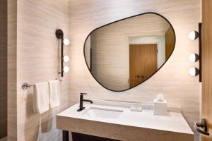 Renaissance Phoenix Glendale Hotel & Conference Center