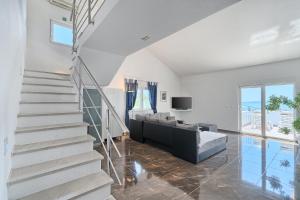 Family friendly house with a swimming pool Kastel Stari, Kastela - 22138