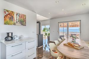 Family friendly house with a swimming pool Kastel Stari, Kastela - 22138