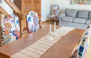 Nice Home In Glemmingebro With Wifi